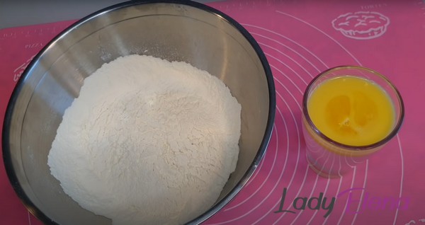 Пузырчатые чебуреки